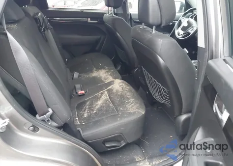 2015 Kia Sorento Lx z USA, uszkodzony, nr VIN 5XYKT4A64FG644422